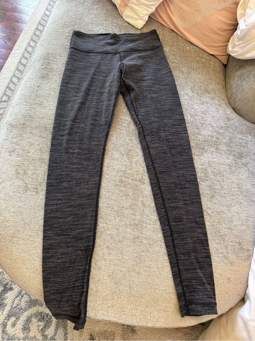 lululemon Size 4 Black Charcoal Heathered Full Length Leggings